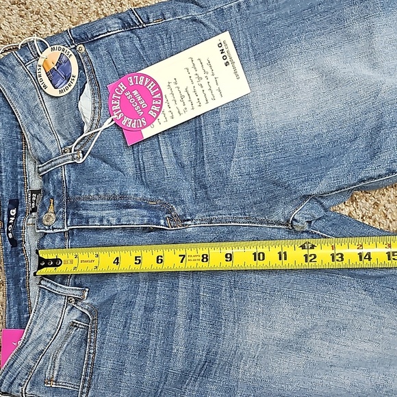 S.O.N.G. Curvy Skinny Midrise Crop Jeans - Picture 4 of 9